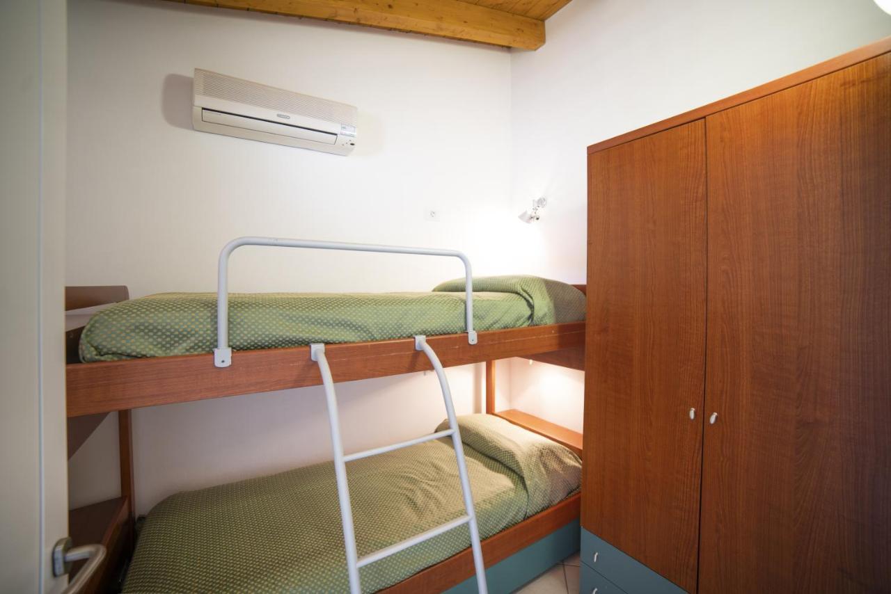 Residence Molino - Holiday Apartments Манерба-дель-Гарда Екстер'єр фото