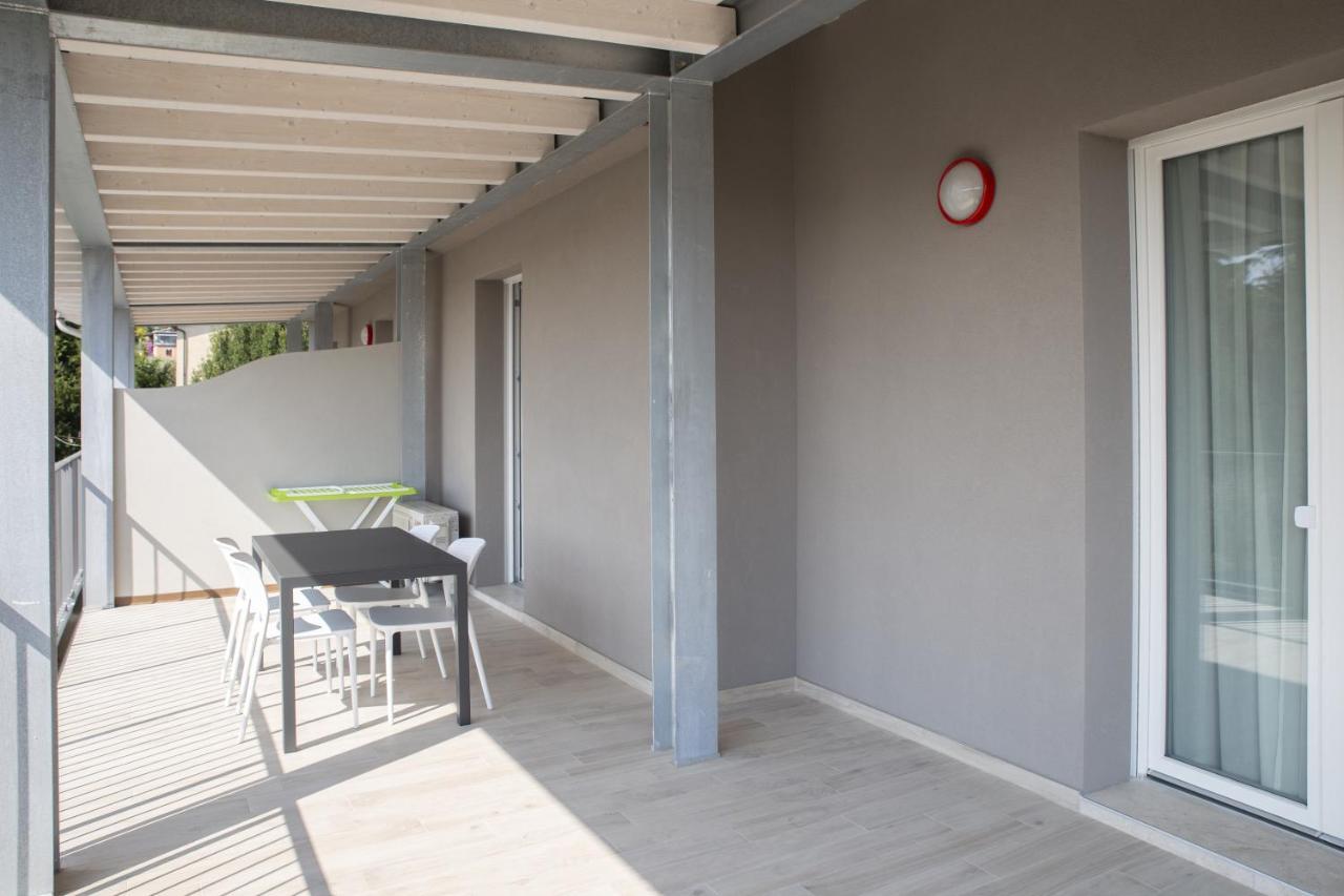 Residence Molino - Holiday Apartments Манерба-дель-Гарда Екстер'єр фото