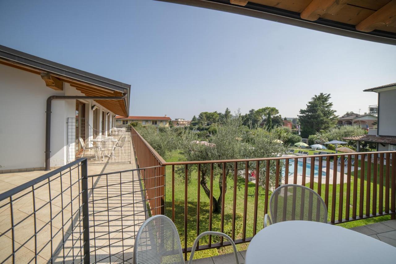 Residence Molino - Holiday Apartments Манерба-дель-Гарда Екстер'єр фото