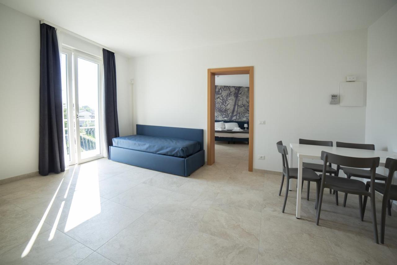 Residence Molino - Holiday Apartments Манерба-дель-Гарда Екстер'єр фото