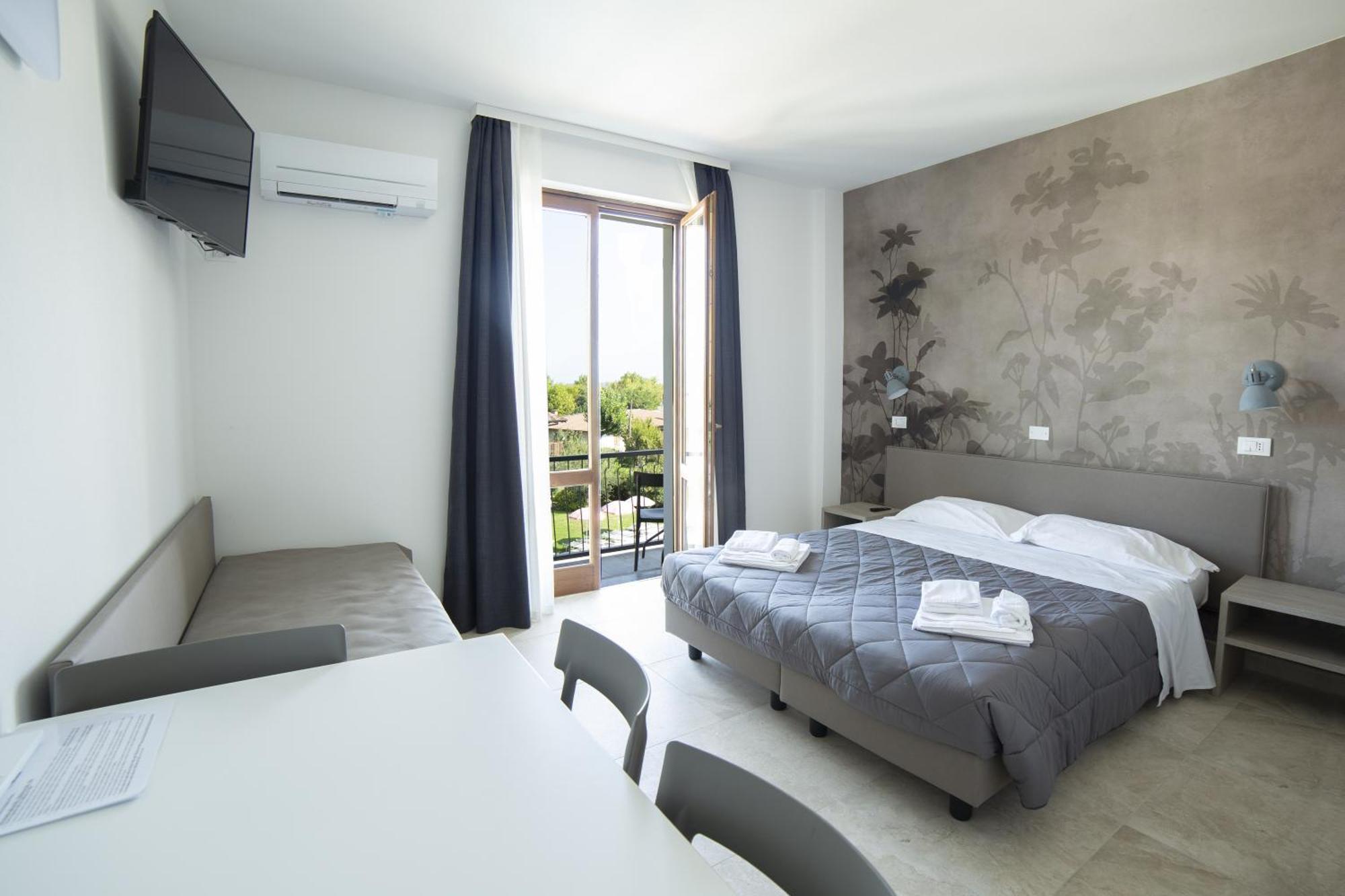 Residence Molino - Holiday Apartments Манерба-дель-Гарда Екстер'єр фото