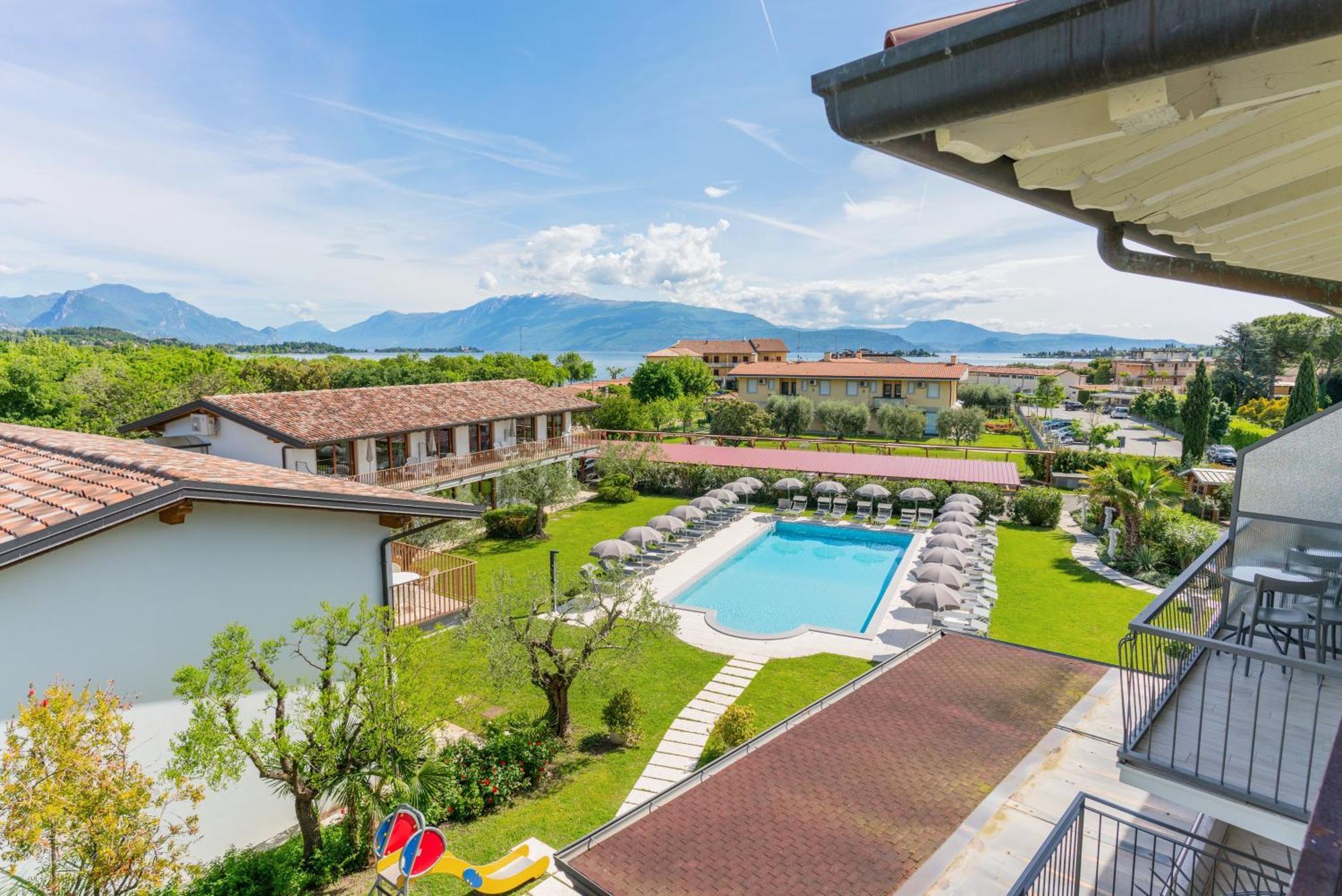 Residence Molino - Holiday Apartments Манерба-дель-Гарда Екстер'єр фото